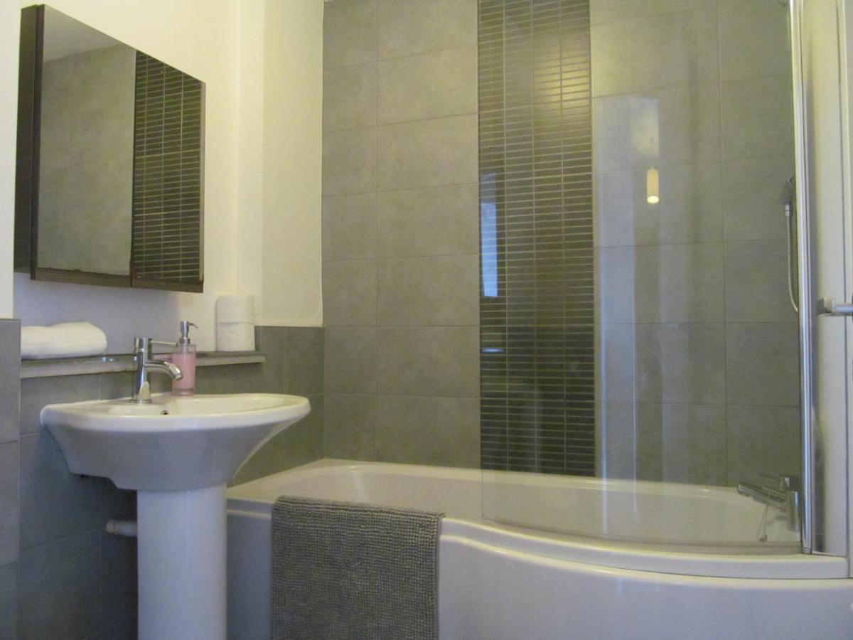 The Granite City - Modern City Centre Apartment Aberdeen Kültér fotó